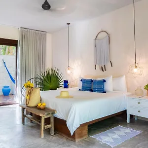 Lula Tulum, A Small Luxury 4*, Tulum México